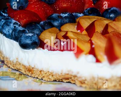 Käsekuchen Mit Obst Stockfoto
