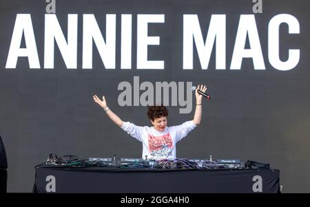 Annie Mac beim Victorious Festival 2021, Portsmouth, Hampshire, Großbritannien. 29 August 2021. Kredit: Charlie Raven/Alamy Live Nachrichten Stockfoto