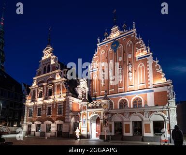 Riga, Lettland. August 2021. Außenansicht des berühmten Hauses der Blackheads im Stadtzentrum bei Stockfoto