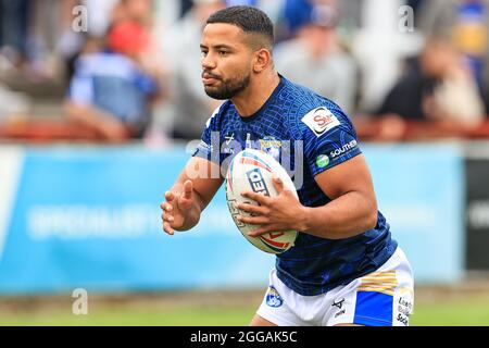 Kruise Leeming (9) von Leeds Rhinos beim Vorspiel-Aufwärmen in, am 8/30/2021. (Foto von Mark Cosgrove/News Images/Sipa USA) Quelle: SIPA USA/Alamy Live News Stockfoto