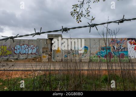 Graffiti auf der Trennwand der israelisch-libanesischen Grenze von der israelischen Seite Stockfoto