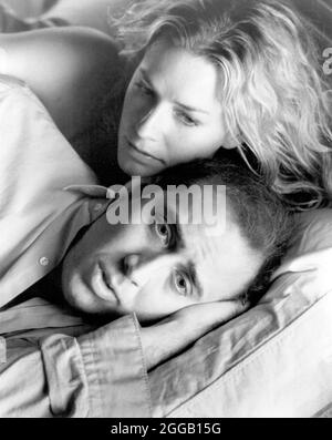 ELISABETH SHUE und NICOLAS CAGE beim VERLASSEN VON LAS VEGAS (1995), Regie: MICHAEL FIGGIS. Kredit: LUMIERE BILDER / Album Stockfoto