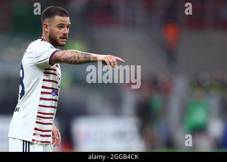 Mailand, Italien. 29. August 2021. Nahitan Nandez von Cagliari Calcio Gesten während der Serie EIN Spiel zwischen AC Mailand und Cagliari Calcio im Stadio Giuseppe Meazza . Stockfoto