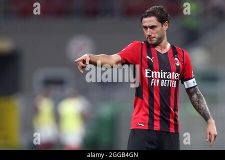 Mailand, Italien. 29. August 2021. Davide Calabria von AC Mailand Gesten während der Serie EIN Spiel zwischen AC Mailand und Cagliari Calcio im Stadio Giuseppe Meazza . Stockfoto