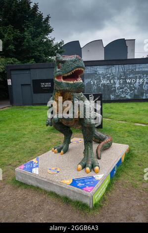 Gogo Dinosaurier Nummer 15 die Junkasaurus Rex Artist Junkyard Market Crew bei Saint Marys Works norwich Stockfoto