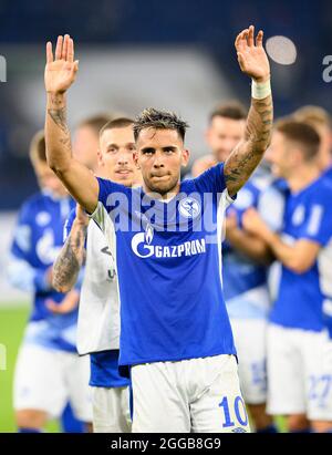 Gelsenkirchen, Deutschland. August 2021. Rodrigo ZALAZAR (GE) Geste, Geste Fußball 2. Bundesliga, 5. Spieltag, FC Schalke 04 (GE) - Fortuna Düsseldorf (D) 3: 1, am 08/28/2021 in Gelsenkirchen/Deutschland. Die DFL-Bestimmungen von #verbieten die Verwendung von Fotos als Bildsequenzen und/oder quasi-Video # Â Credit: dpa/Alamy Live News Stockfoto