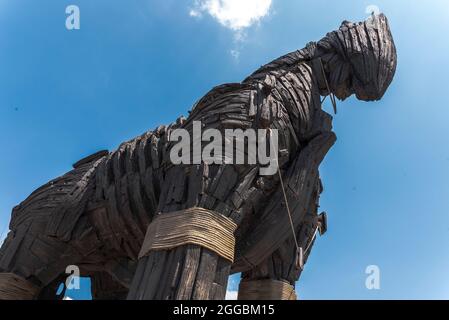 Das hölzerne Pferd von Troy, das ursprüngliche trojanische Pferd, das im Film Troy verwendet wurde, steht an der Küste von Canakkale Stockfoto