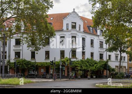 Wohnviertel im Süden Kölns mit Nebenmenschen Stockfoto