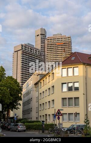 Wohnviertel im Süden Kölns mit Nebenmenschen Stockfoto