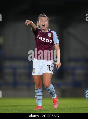 Kingston, Großbritannien. August 2021. Olivia McLoughlin von Aston Villa Women beim Freundschaftsspiel 2021/22 zwischen Chelsea Women und Aston Villa Women am 27. August 2021 im Kingsmeadow Stadium, Kingston, England. Foto von Andy Rowland. Quelle: Prime Media Images/Alamy Live News Stockfoto