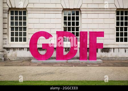 London, Großbritannien. 29 August 2021. Die Inschrift Greenwich and Docklands International Festival in Greenwich. GDIF 2021. Quelle: Waldemar Sikora Stockfoto