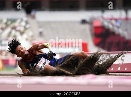 Der Franzose Arnaud Assoumani beim T47-Finale der Männer im Olympiastadion am siebten Tag der Paralympischen Spiele in Tokio 2020 in Japan. Bilddatum: Dienstag, 31. August 2021. Stockfoto