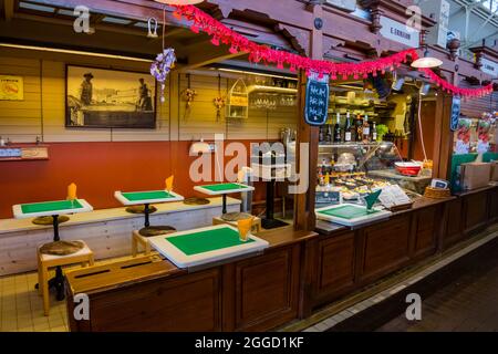 Deli Cafe, Vanha Kauppahalli, Eteläranta, Helsinki, Finnland Stockfoto