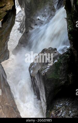 Orrido di Bellano, Schlucht des Flusses Pioverna, Dorf Bellano, Comer See, Lombardei, Italien, Europa Stockfoto