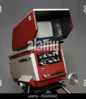 SPRINGFIELD, VEREINIGTE STAATEN - 30. Aug 2021: Vintage 70s Television Studio Camera Sony Trinicon Color Camera Stockfoto