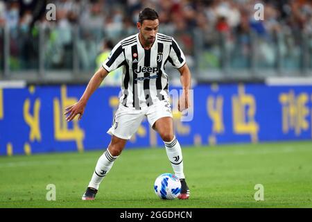 Turin, Italien. 29. August 2021. Mattia De Sciglio von Juventus FC kontrolliert den Ball während des Serie-A-Spiels zwischen Juventus FC und Empoli FC. Stockfoto