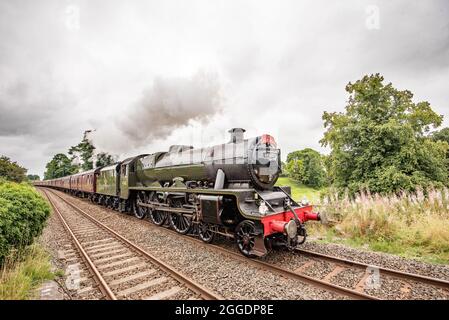 Die Dalesman Dampflokomotive, Sierra Leone, fährt am 31. August 2021 durch Long Preston. Stockfoto