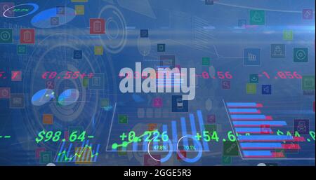 Abbildung der Verarbeitung von Finanzdaten über Scopes und digitale Symbole Stockfoto