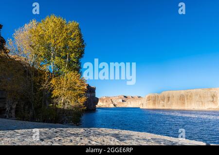 Tiefblaues Wasser in den Seen des UNESCO-Nationalparks, des Band-E-Amir-Nationalparks, Afghanistan Stockfoto