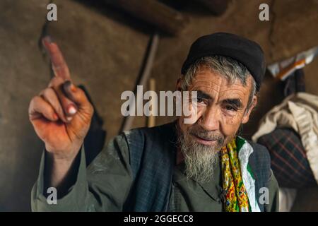 Sufi-Mann, der seine ganze Familie von den Taliban, Balkh, Afghanistan, getötet hat Stockfoto