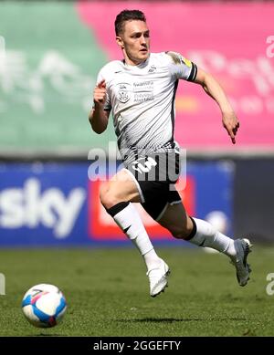 Aktenfoto vom 17-04-2021 von Connor Roberts von Swansea City. Ausgabedatum: Dienstag, 31. August 2021. Stockfoto