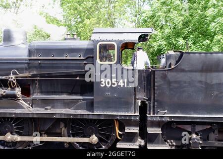 Dampfzug auf der Bluebell-Bahn Stockfoto