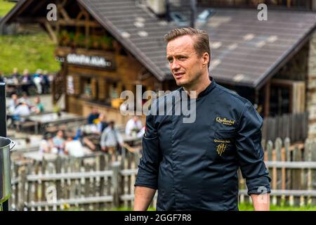 Unplugged Taste heißt das Gourmet-Event auf der Gomppm-Alm in Südtirol, Italien. Es findet jedes Jahr am letzten Sonntag im August statt Stockfoto