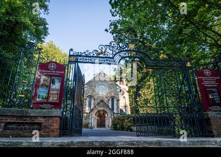 St Pancras Old Church, eine der ältesten christlichen Gotteshäuser in England, London Borough of Camden, London, Großbritannien Stockfoto
