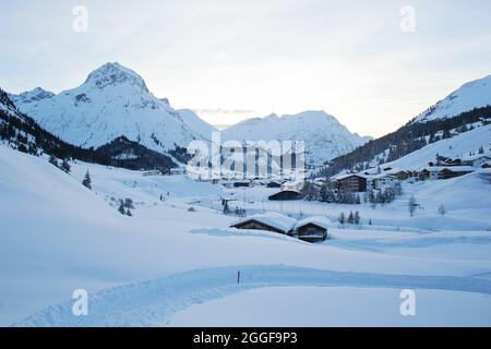 Wintertal von Lech am Arlberg, Österreichische Alpen Stockfoto