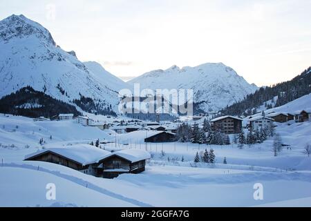 Wintertal von Lech am Arlberg, Österreichische Alpen Stockfoto