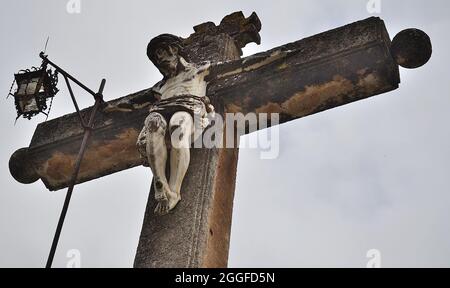 Christus vom Kreuz aus der Einsiedelei des Heiligen Grabes in der Nähe der Abtei von Sacromonte Stockfoto