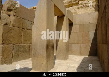 Ägypten Kairo - Granitsäulen im Valley Temple of Khepre Stockfoto