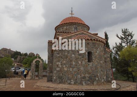 Larnaka, Zypern - 14 2019. Oktober: Blick auf die Kirche aller Heiligen am 14 2019. Oktober in Larnaka, Zypern. Stockfoto