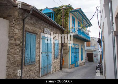 Lefkara, Zypern - Oktober 14 2019: Die Ansicht der typischen Straße im Dorf am 14 2019. Oktober in Lefkara, Zypern. Stockfoto