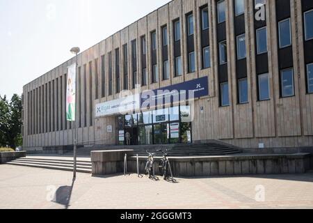 Riga, Lettland. August 2021. Blick auf den Impfpunkt Covid 19 im Stadtzentrum Stockfoto