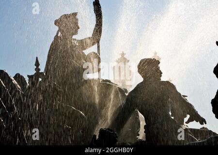 FRANKREICH. GIRONDE (33) BORDEAUX. DENKMAL AUX GIRONDINS AUF DEM QUINCONCES PLATZ (2007 VON DER UNESCO ZUM WELTKULTURERBE ERKLÄRT) Stockfoto