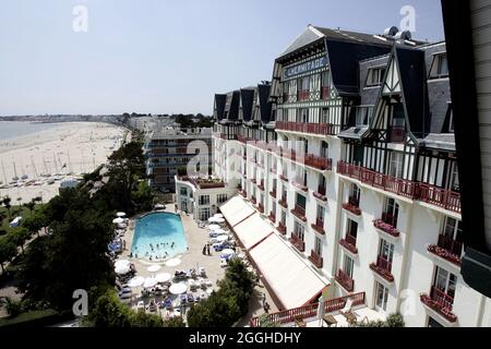 FRANKREICH. LOIRE ATLANTIQUE (44) LA BAULE. DAS HOTEL L'HERMITAGE (LUXUSHOTEL - LUCIEN BARRIERE GRUPPE) Stockfoto