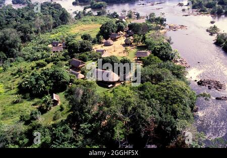 FRANZÖSISCH-GUYANA. DORF ANTECUME PATA, AM FLUSS MARONI Stockfoto