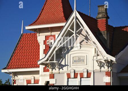 FRANKREICH. GIRONDE (33) MEDOC. WUNDERSCHÖNE VILLEN VON SOULAC-SUR-MER Stockfoto