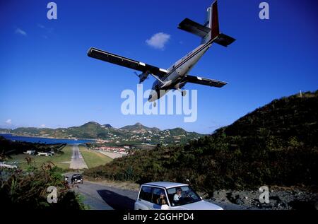 FRANZÖSISCH-WESTINDIEN, INSEL SAINT BARTHELEMY, ANKUNFT AM FLUGHAFEN GUSTAVE III ST JEAN (GUSTAVIA CAPITALE) Stockfoto