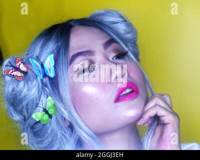 Beauty Shot von indonesischen Mädchen mit genial Make-up Stockfoto