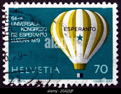 SCHWEIZ - CA. 1979: Ein in der Schweiz gedruckter Stempel zeigt Heißluftballon, World Esperanto Congres, Luzern, ca. 1979 Stockfoto