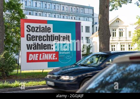 08/27/2021 Wahlposter Für Die Bundestagswahl 2021 In Oldenburg. Im Bildwahlplakat Der Linkspartei. Stockfoto