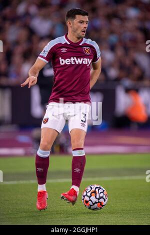 LONDON, ENGLAND - 23. AUGUST: Aaron Cresswell während des Premier League-Spiels zwischen West Ham United und Leicester City im London Stadium am August Stockfoto