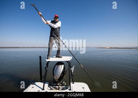 Angeln auf Rotbarsch auf Isle of Palms, South Carolina. Stockfoto