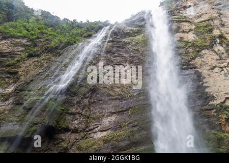 Catarata de Gocta - einer der höchsten Wasserfälle der Welt, dem Norden Perus. Stockfoto