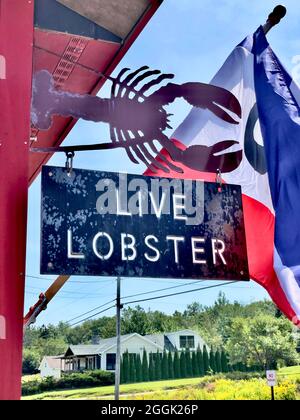 Perry's Lobster Shack ist ein Low-Key-Barack am Wasser, in dem Hummer- und Seafood-Gerichte sowie herzhafte Beilagen und Biere angeboten werden. Stockfoto