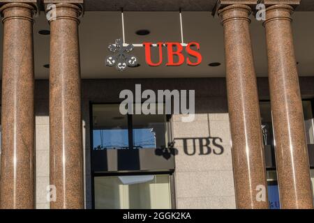 ST. GALLEN, SCHWEIZ - 7. MAI 2020: Union Bank of Switzerland - UBS - multinationale Investmentbank in Sankt Gallen Stockfoto