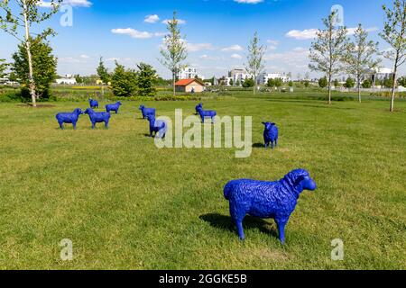 Blaues Schaf, Inspiration Landwirtschaft, Inspiration Natur, Landesgartenschau, Ingolstadt 2020, Neue Laufzeit 2021, Ingolstadt, Bayern, Deutschland, Europa Stockfoto