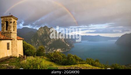 Iseo Blick auf den See von San Defendente Hügel, Bergamo Provinz, Lombardei Bezirk, Italien Stockfoto